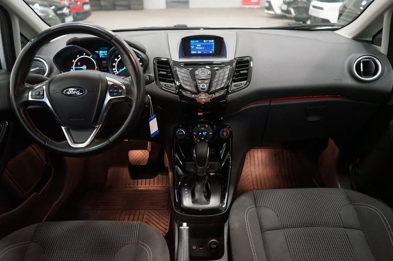 Ford Fiesta bild 8