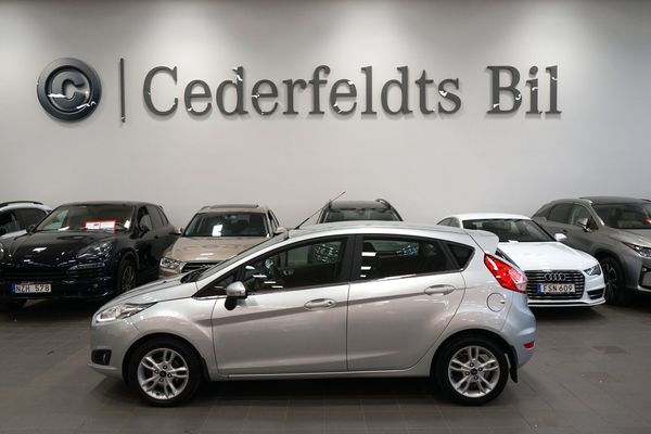 Ford Fiesta 1.0 EcoBoost Titanium Kamrem-bytt Nyserv V-hjul - 2016