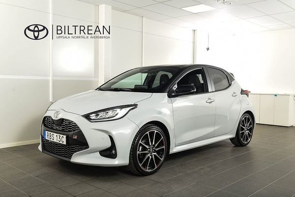 Toyota Yaris Hybrid 130 1,5 Elhybrid GR Sport Bi-tone JBL - 2025