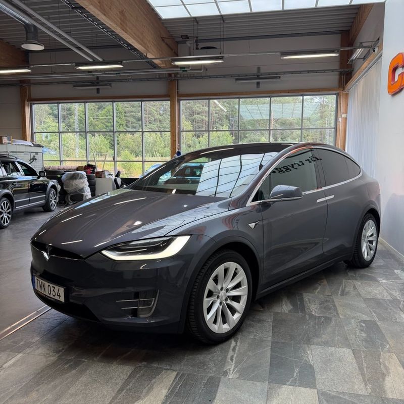 Tesla Model X bild 5