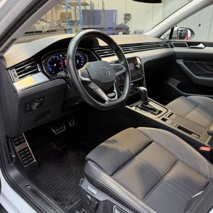 Volkswagen Passat bild 8