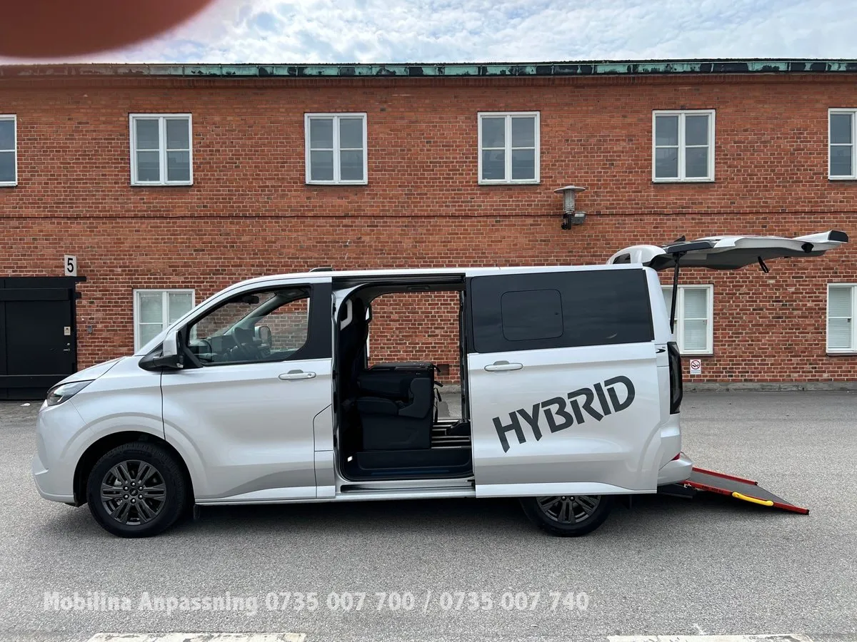 Vehicle image 32