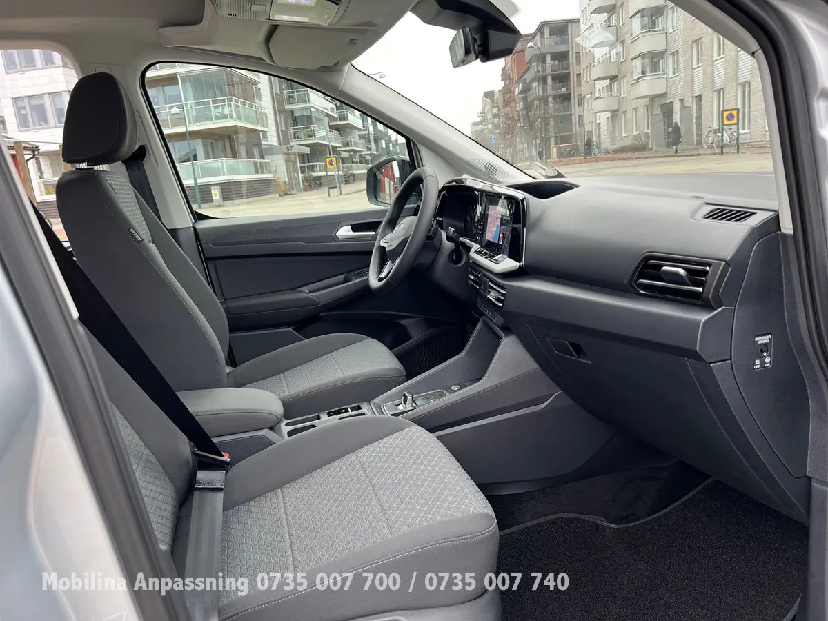 Vehicle image 22
