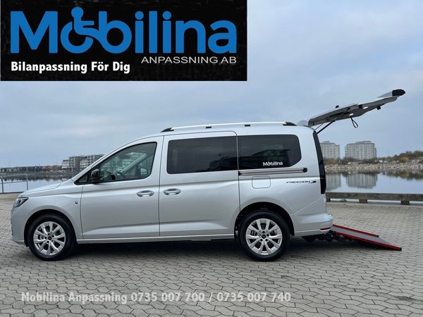 Ford Tourneo Connect Handikappanpassad Rullstolsbil - 2025