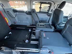 Ford Tourneo Custom bild 8