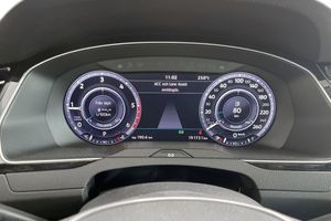 Volkswagen Passat bild 24