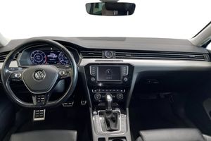 Volkswagen Passat bild 12