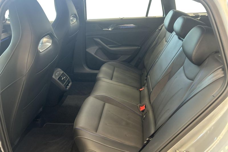 Volkswagen Passat bild 16