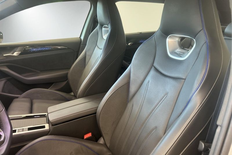 Volkswagen Passat bild 23