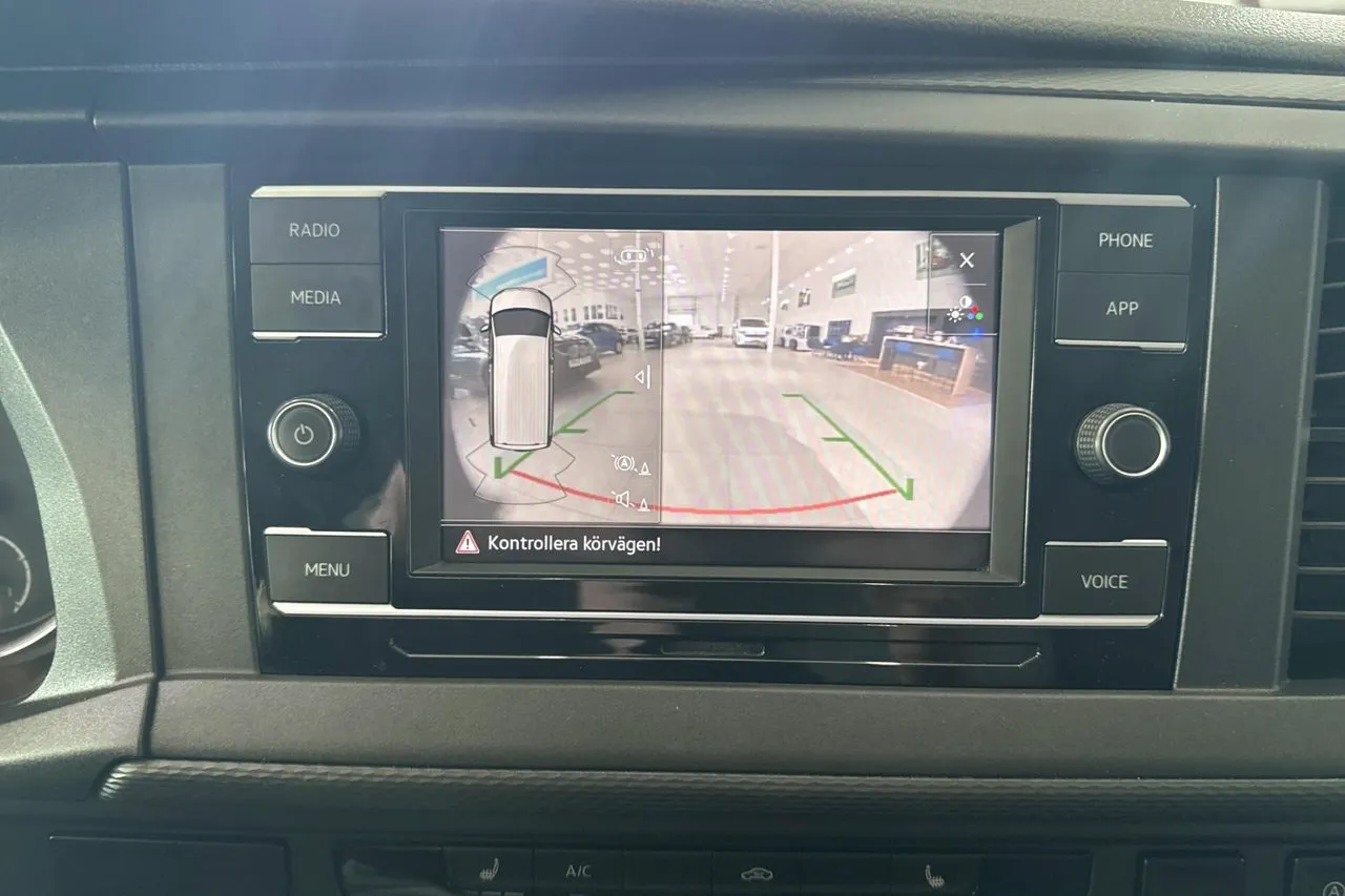 Vehicle image 21
