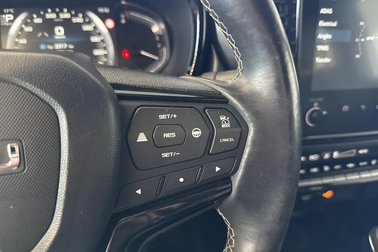 Vehicle image 29