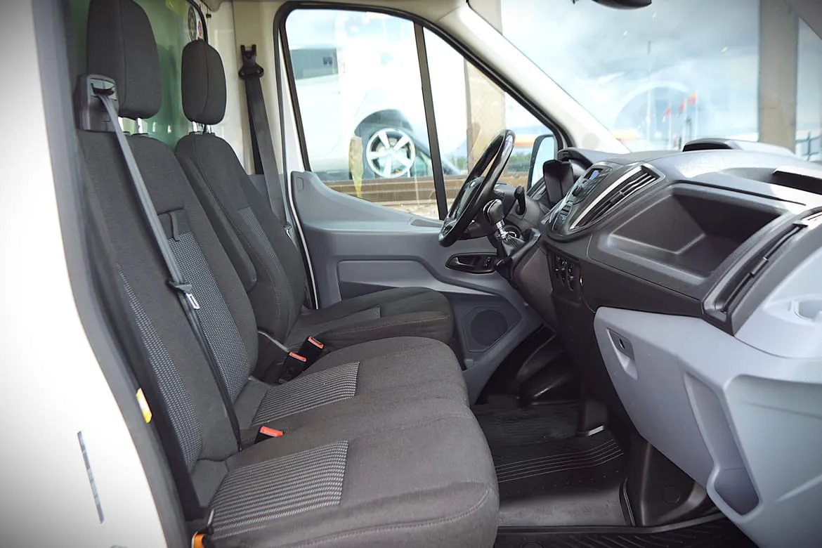 Vehicle image 15