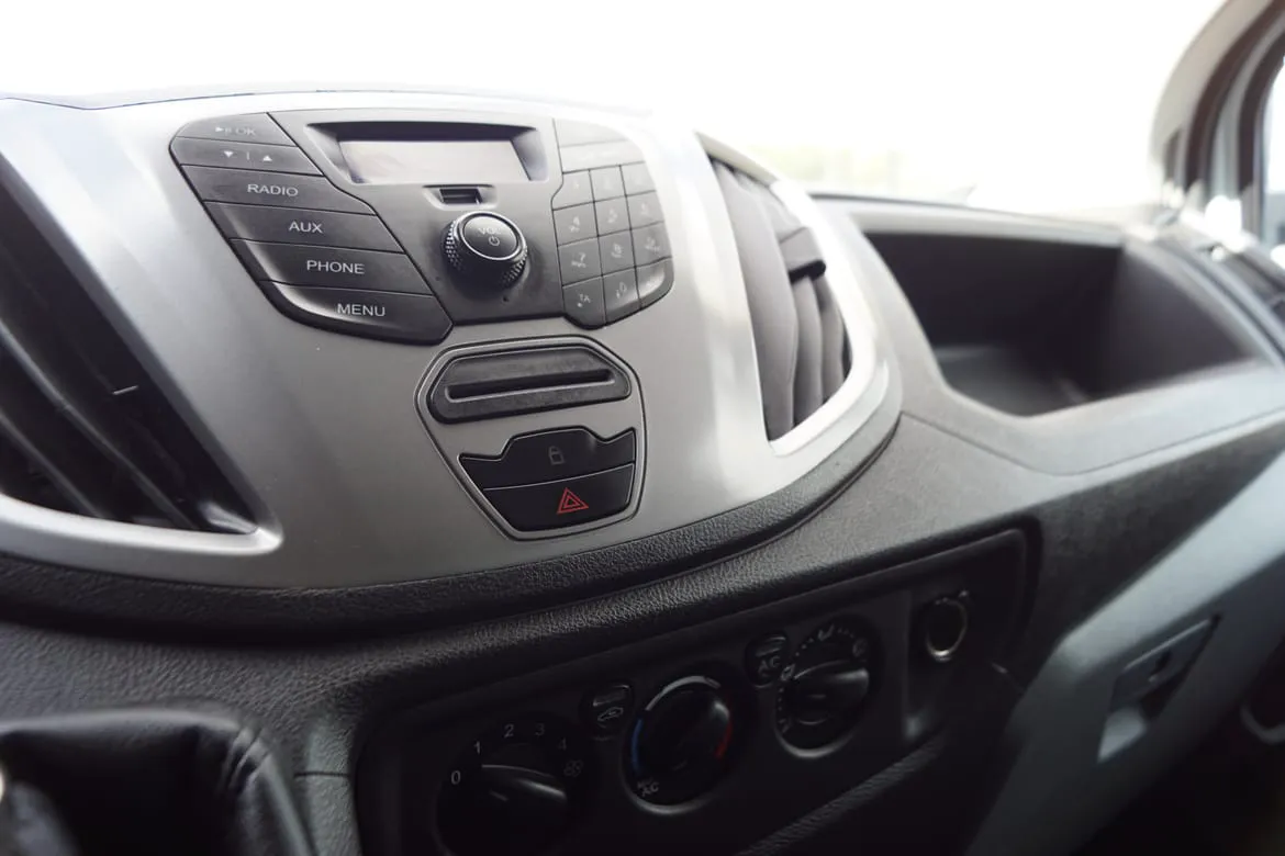 Vehicle image 14