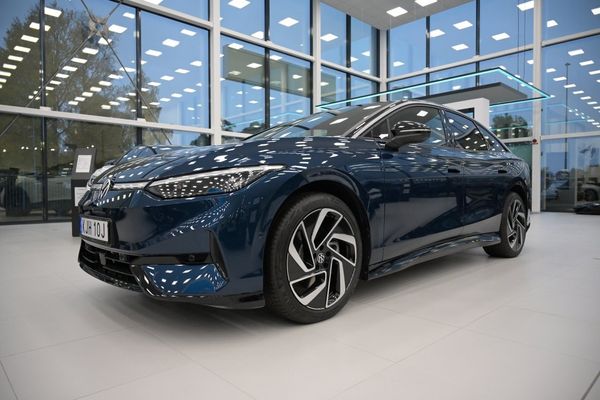 Volkswagen ID.7 Pro Edition 77 kWh Komfort- och Assistanspaket - 2024