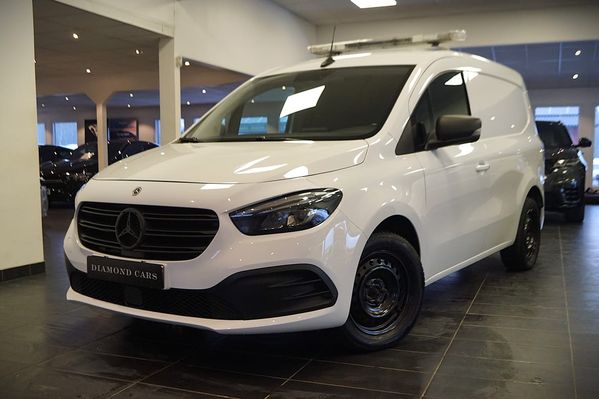 Mercedes Citan 112 CDI Navi Drag Backkamera Vinterdäck Moms - 2023