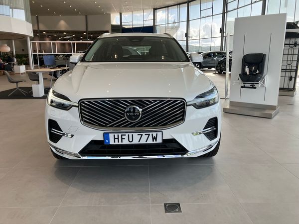 Volvo XC60 T6 Plus Bright Nordic Edition, Runningboard, Stötfångarskydd, Backkameraspolning - 2026
