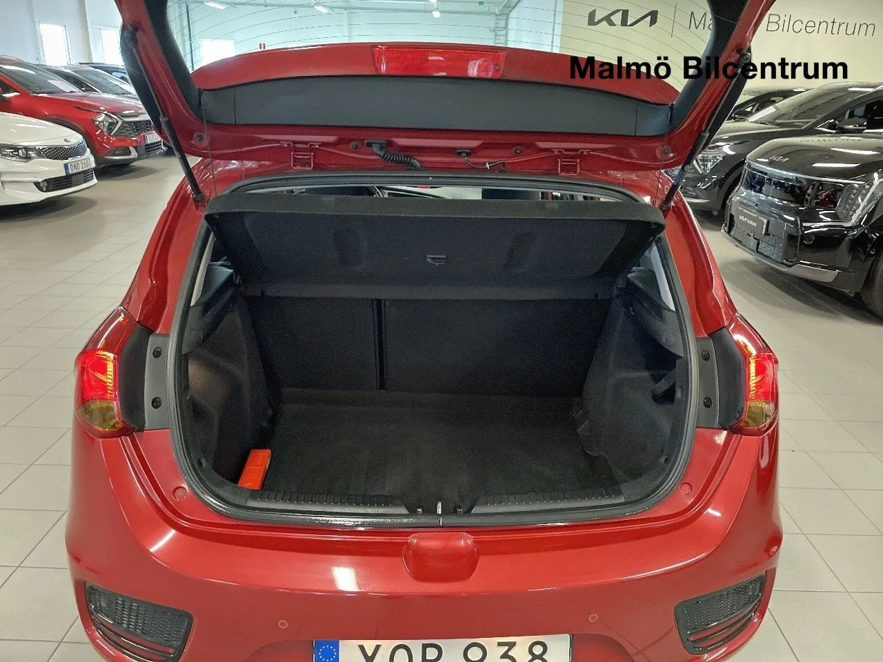 Vehicle image 9