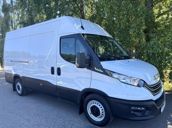 Iveco Daily 35-140 Högskåp 12 m3 Automat & Dieselvärmare - 2024