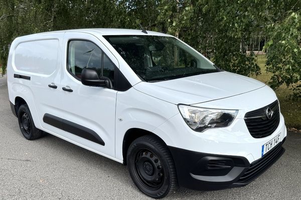 Opel Combo 102 CDTI Långt Skåp L2, Dieselvärmare & Drag - 2023
