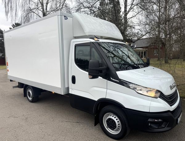 Iveco Daily Påbyggt Skåp 17 m3 & Lift, Dieselvärmare - 2024