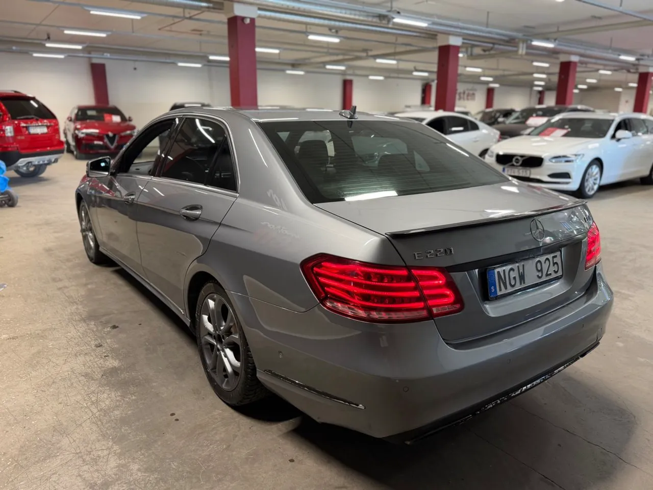 Vehicle image 4