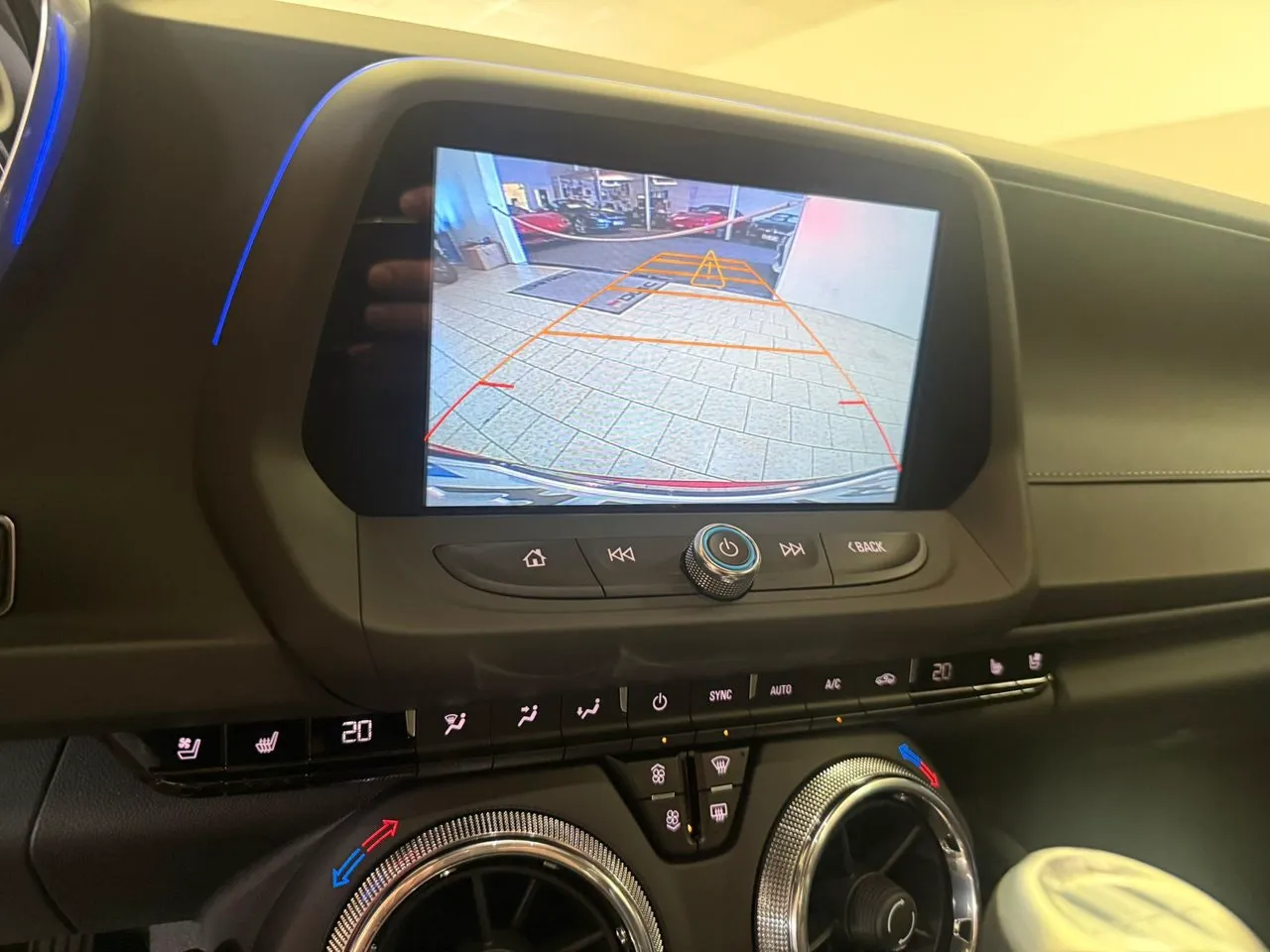 Vehicle image 21