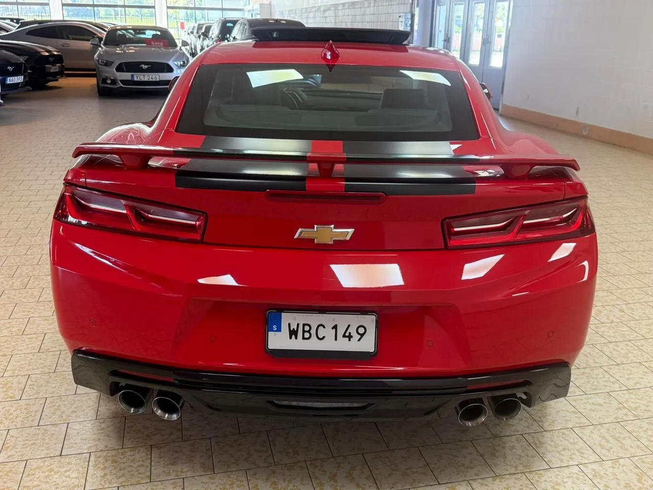 Vehicle image 5