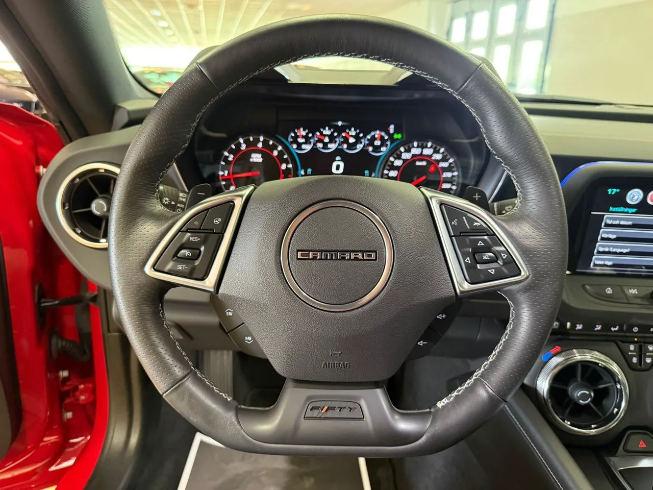 Vehicle image 16