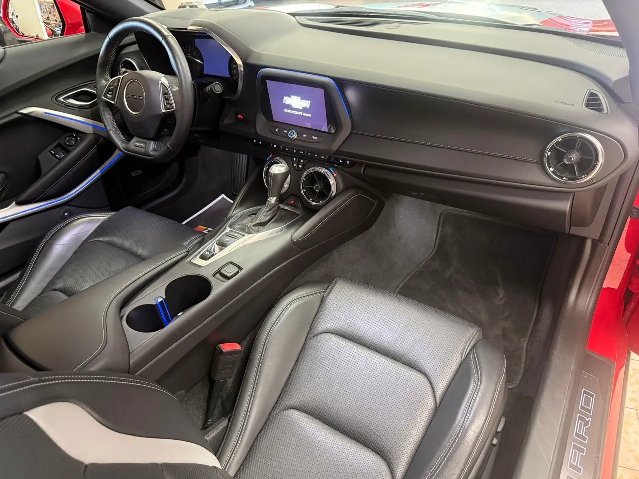 Vehicle image 14