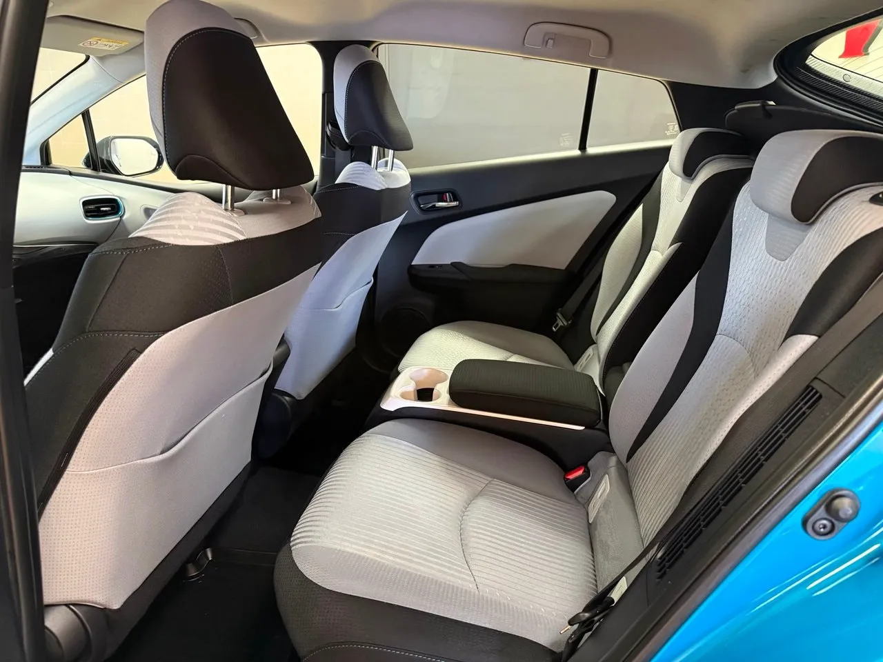 Vehicle image 14