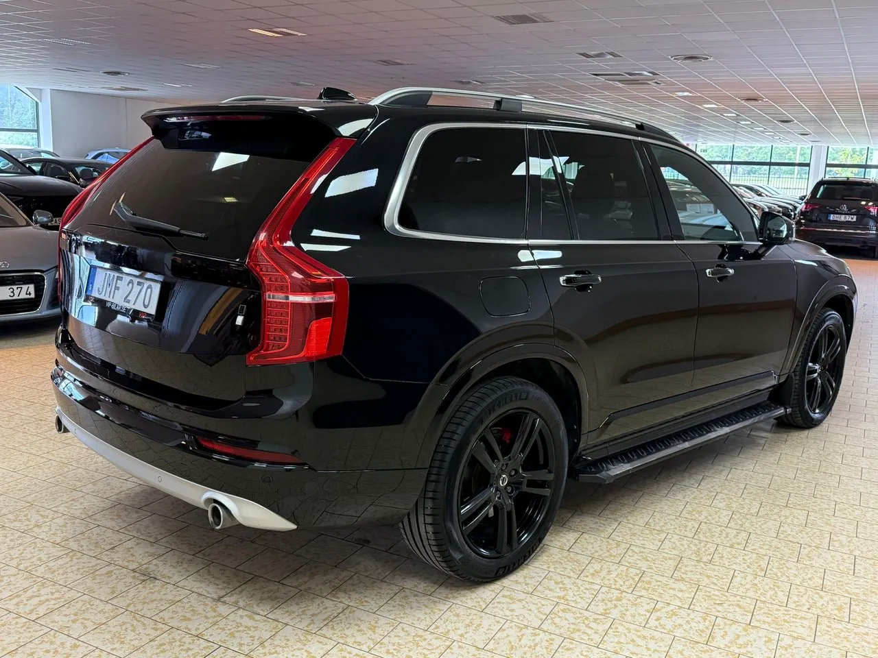 Vehicle image 6