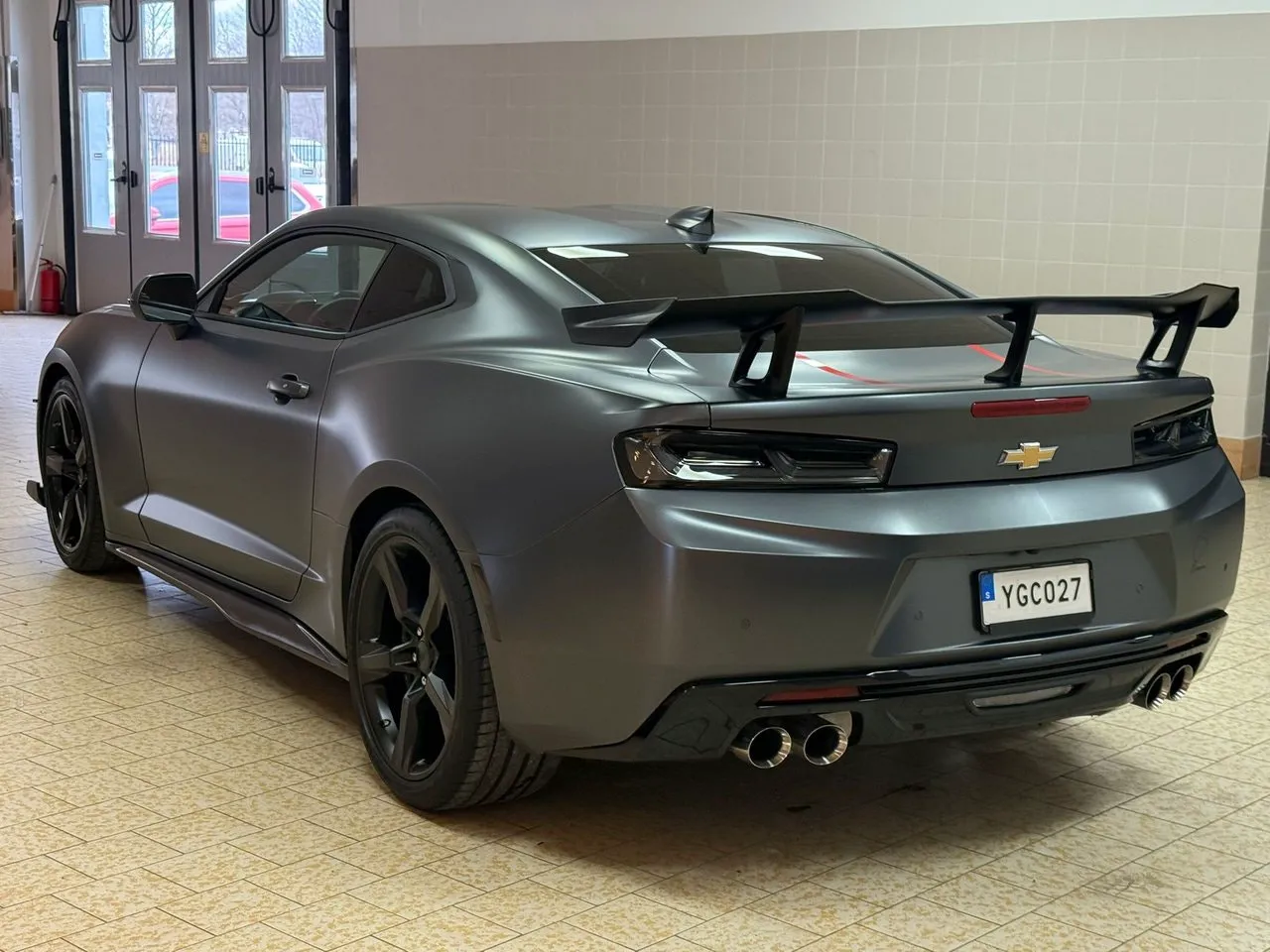 Vehicle image 4