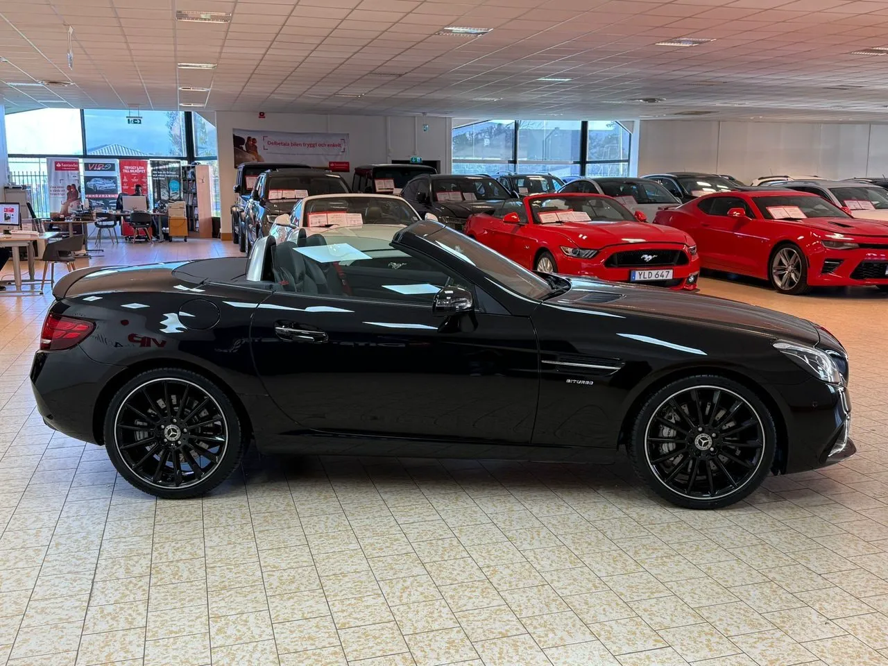 Vehicle image 6