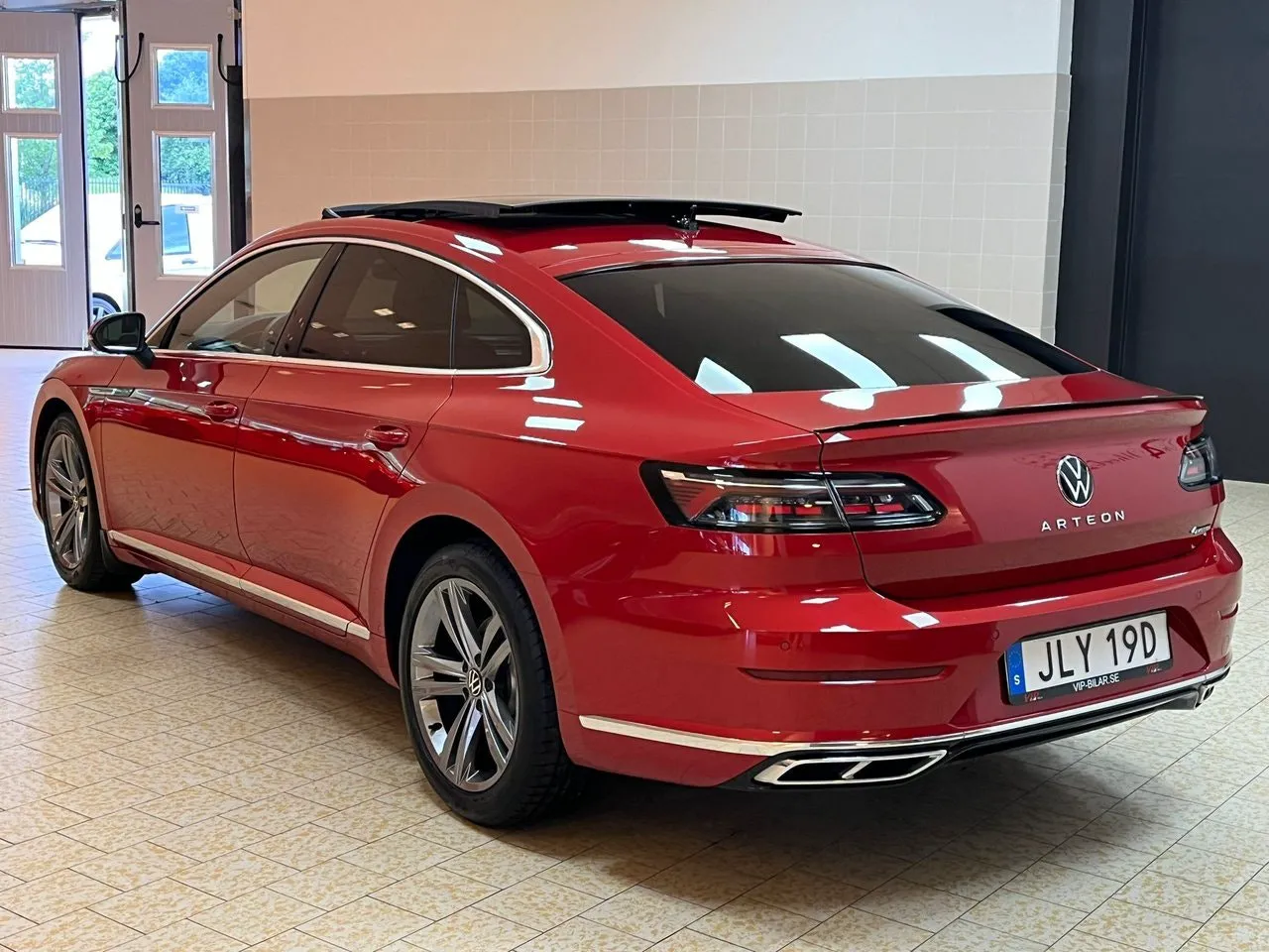 Vehicle image 3
