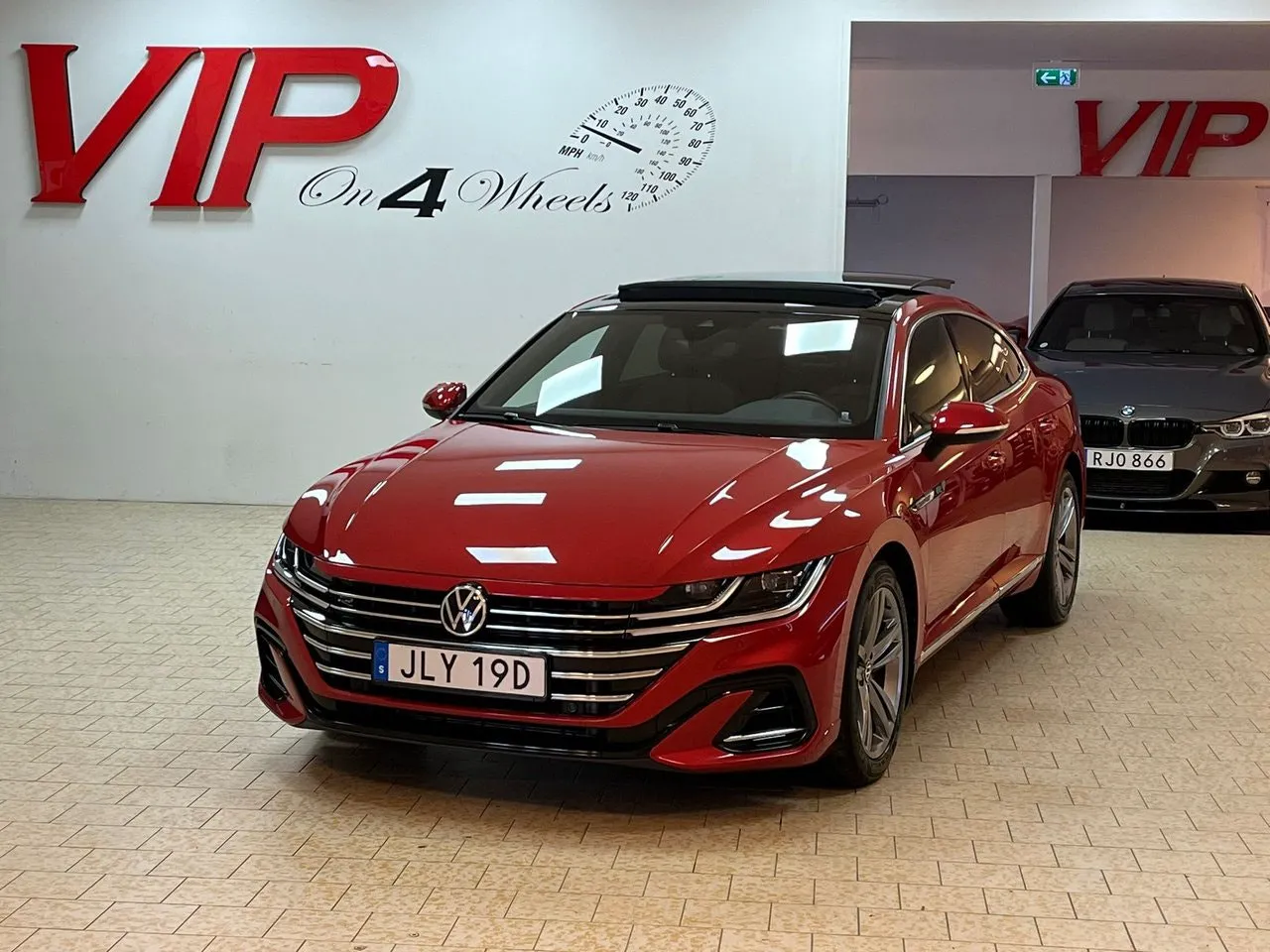 Vehicle image 1