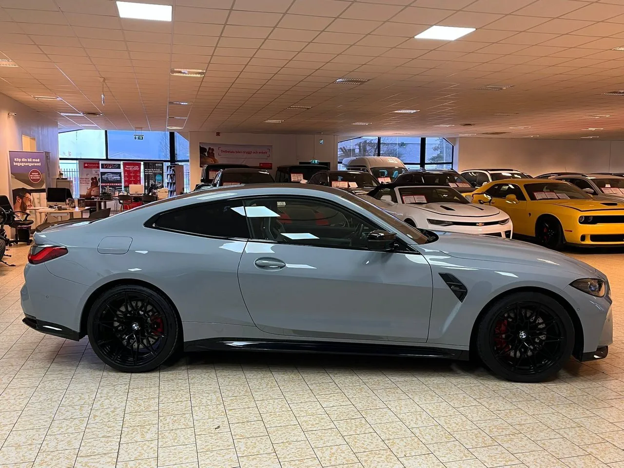 Vehicle image 6