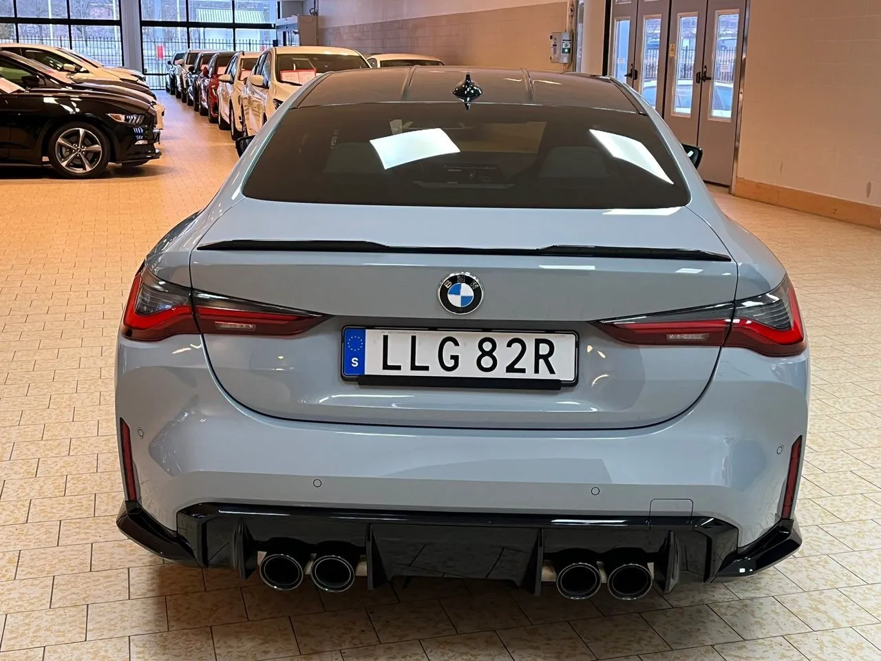 Vehicle image 4