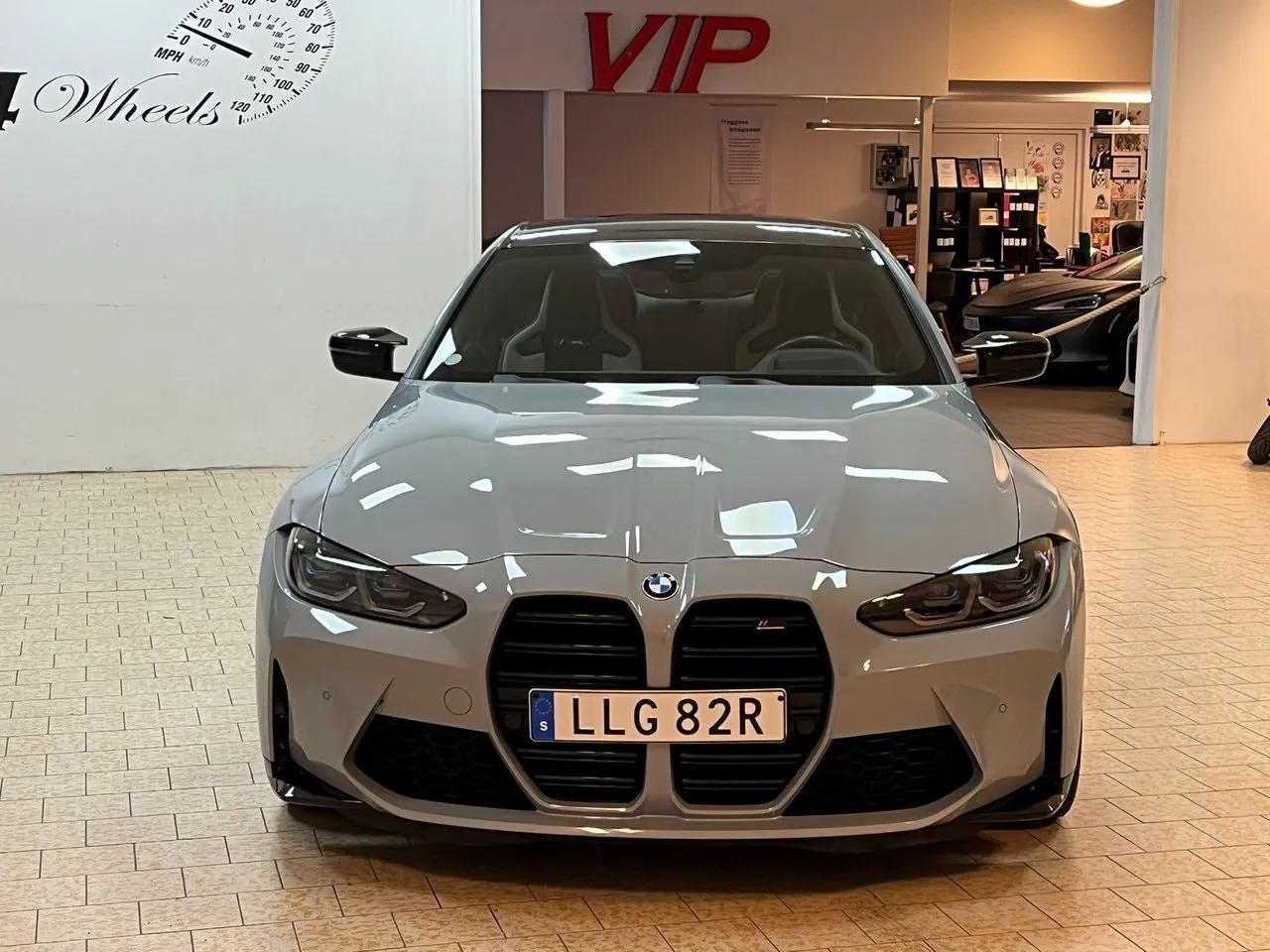 Vehicle image 8