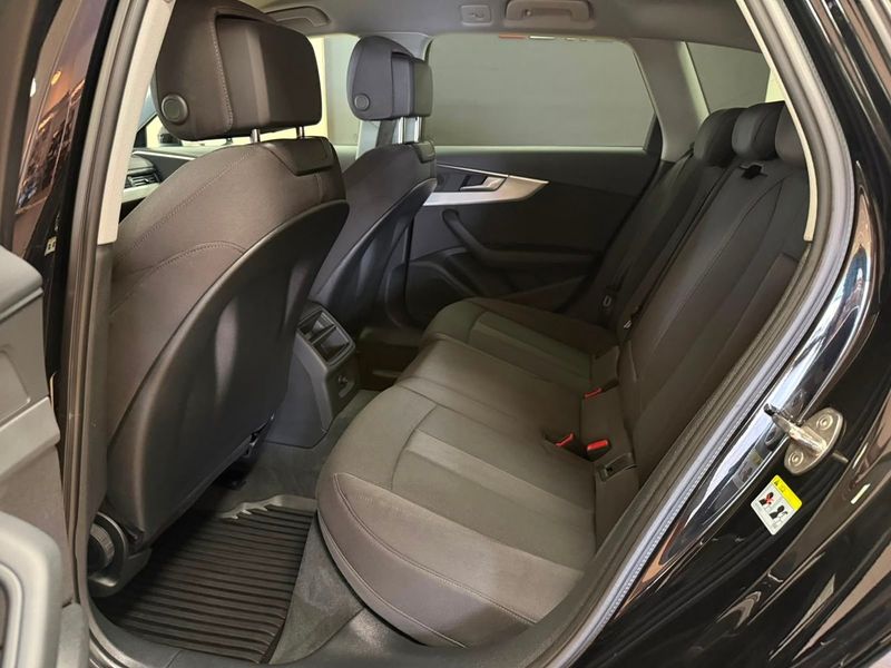 Audi A4 bild 16
