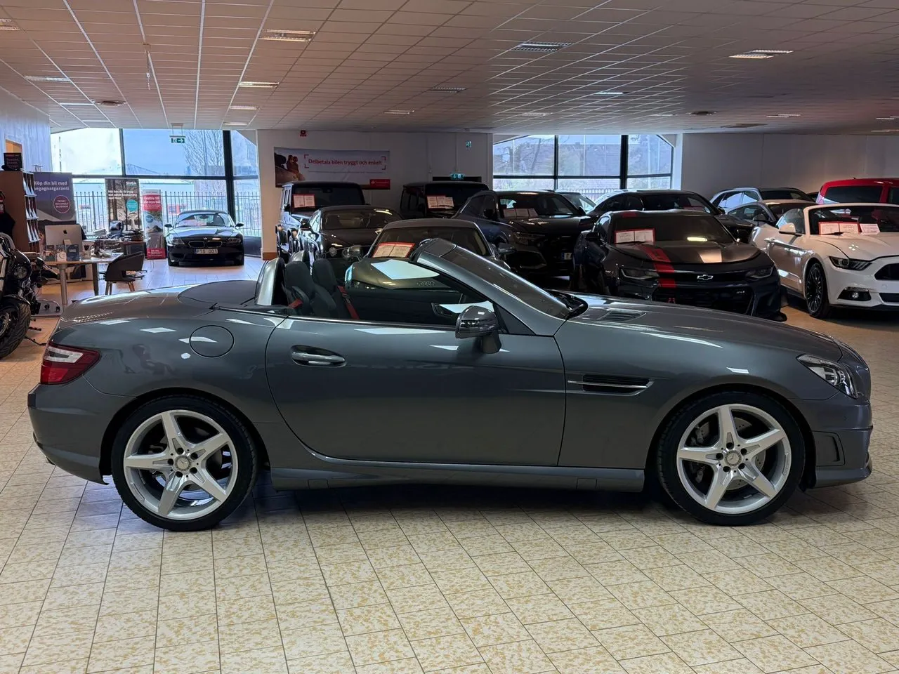 Vehicle image 7