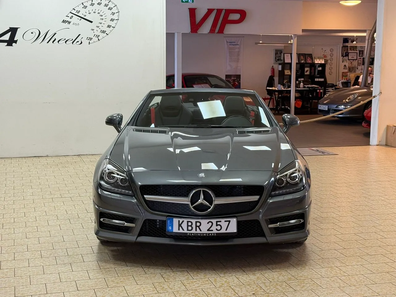 Vehicle image 9