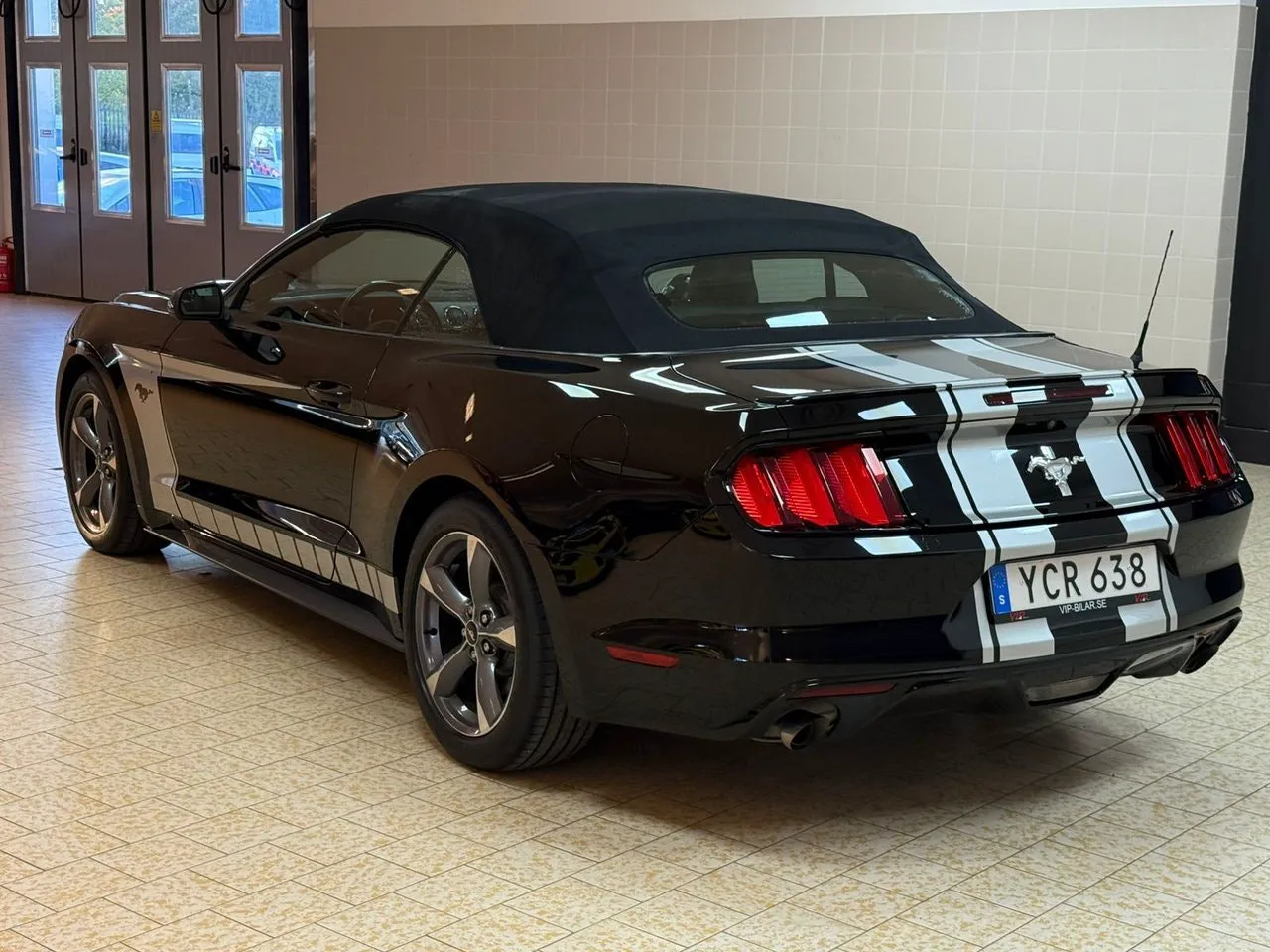 Vehicle image 22