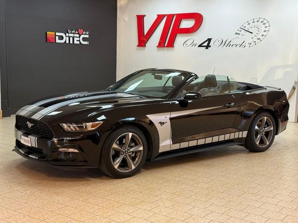 Ford Mustang V6 Convertible Shadow Black /skin B-kamera /Ren carfax - 2015
