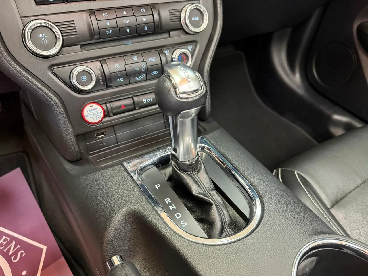 Vehicle image 16