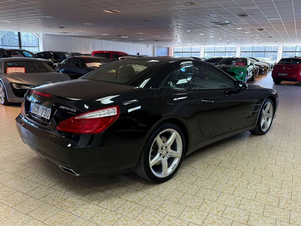 Vehicle image 25
