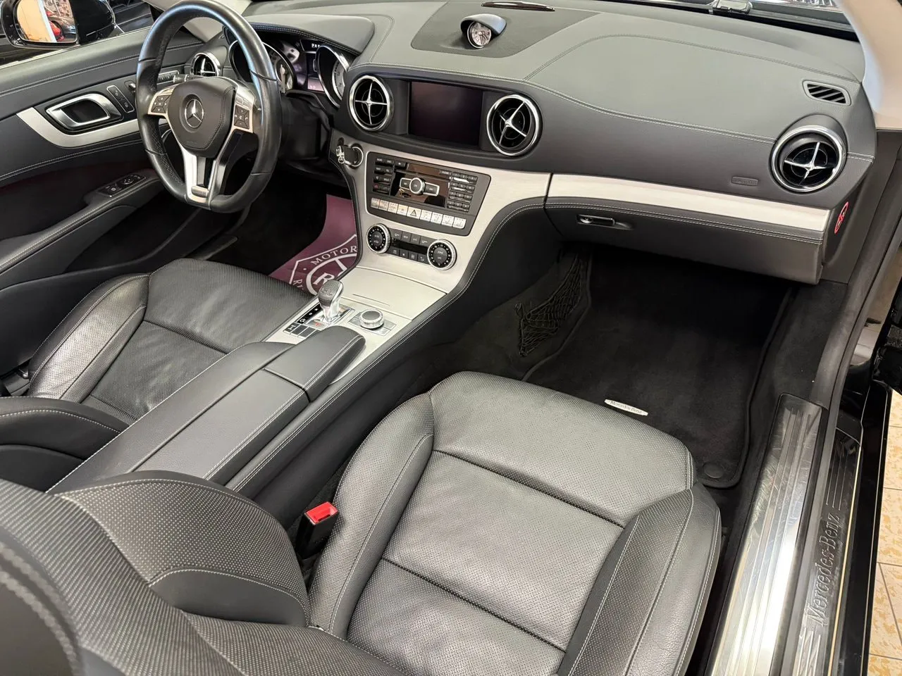 Vehicle image 13