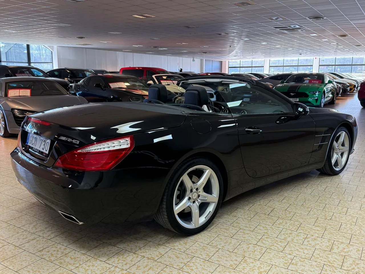 Vehicle image 6