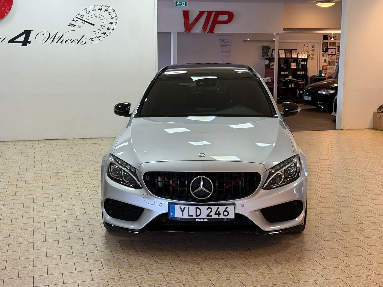 Vehicle image 8