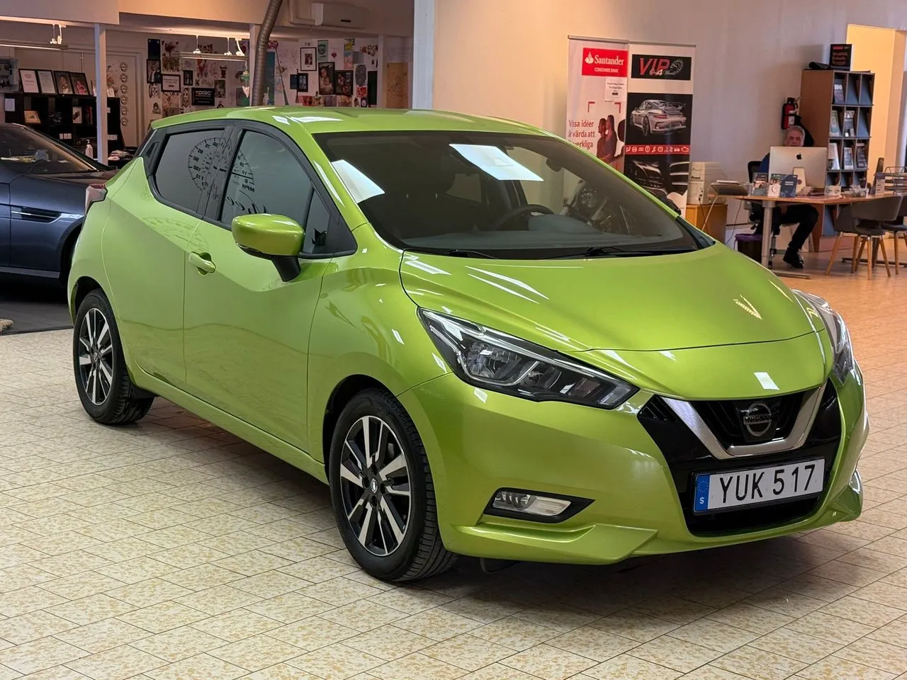 Vehicle image 7