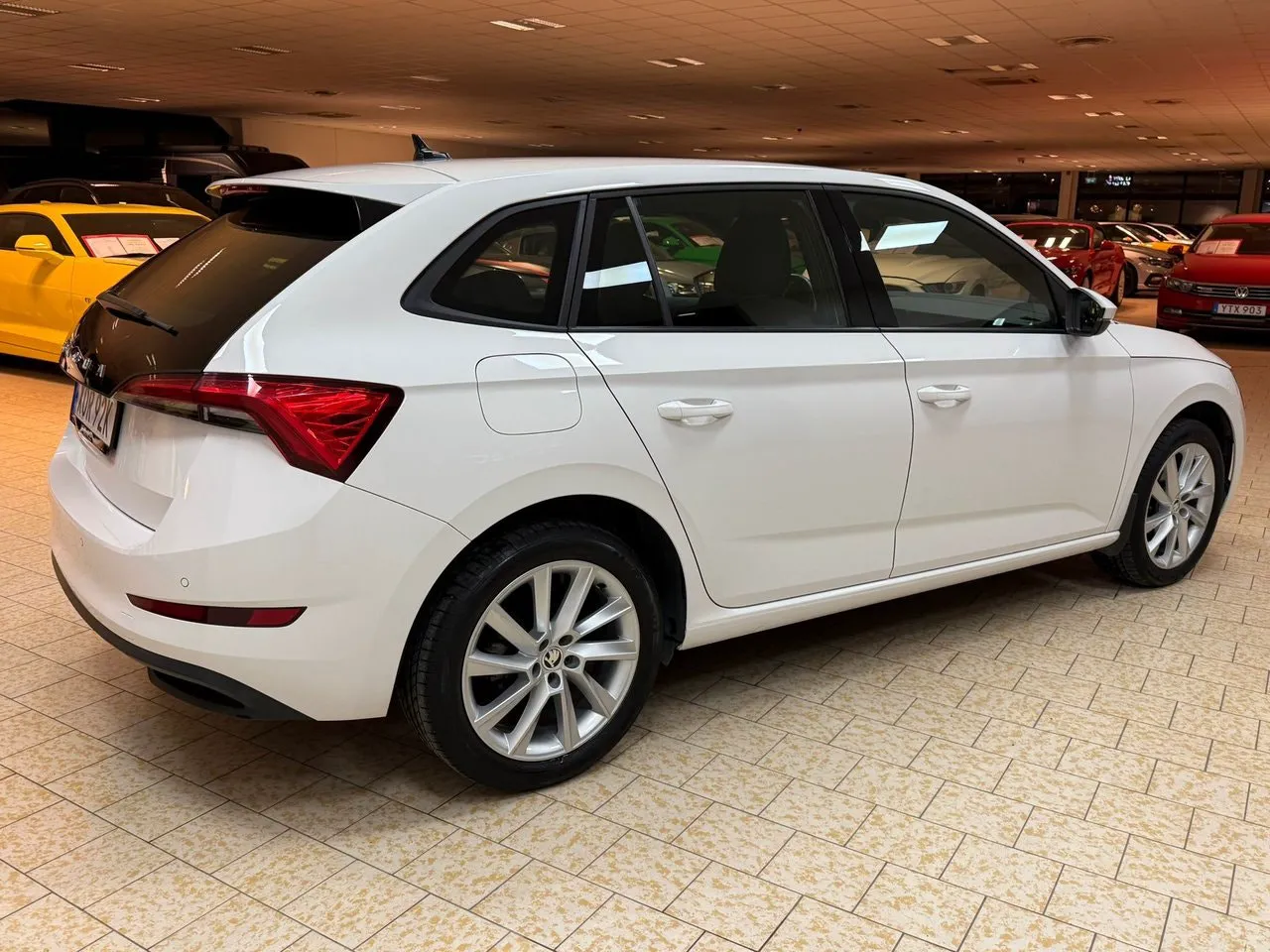 Vehicle image 5